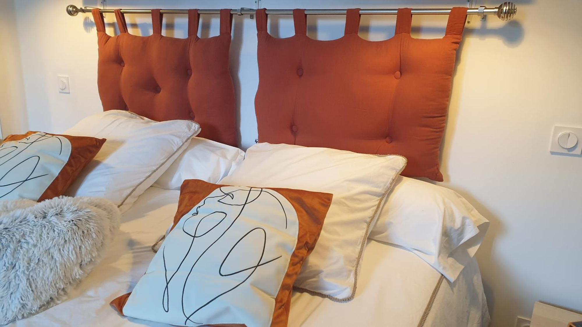 Puygaillard-de-Quercy Love Room- Spa- Escale Amoureuse מראה חיצוני תמונה