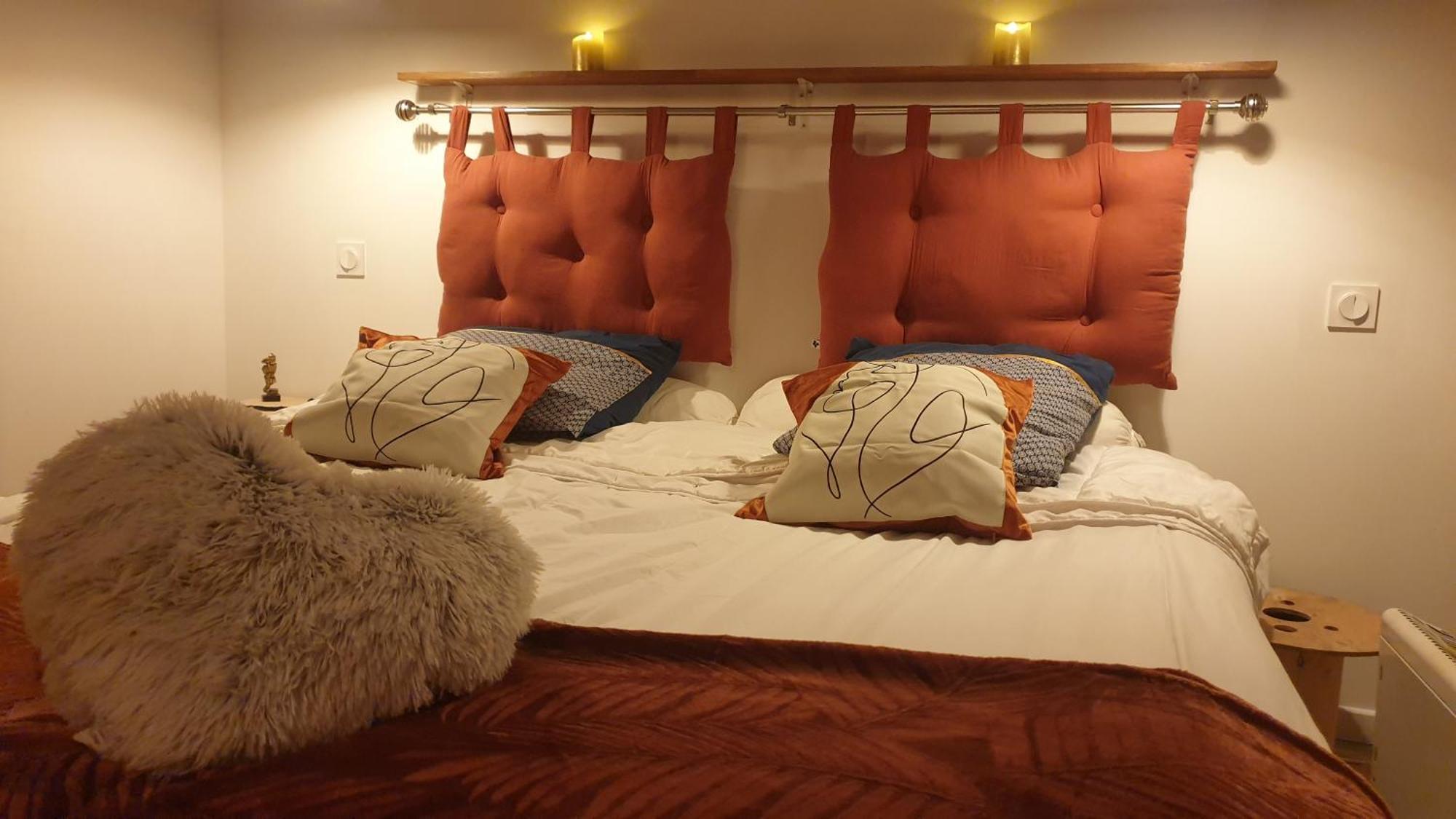 Puygaillard-de-Quercy Love Room- Spa- Escale Amoureuse מראה חיצוני תמונה